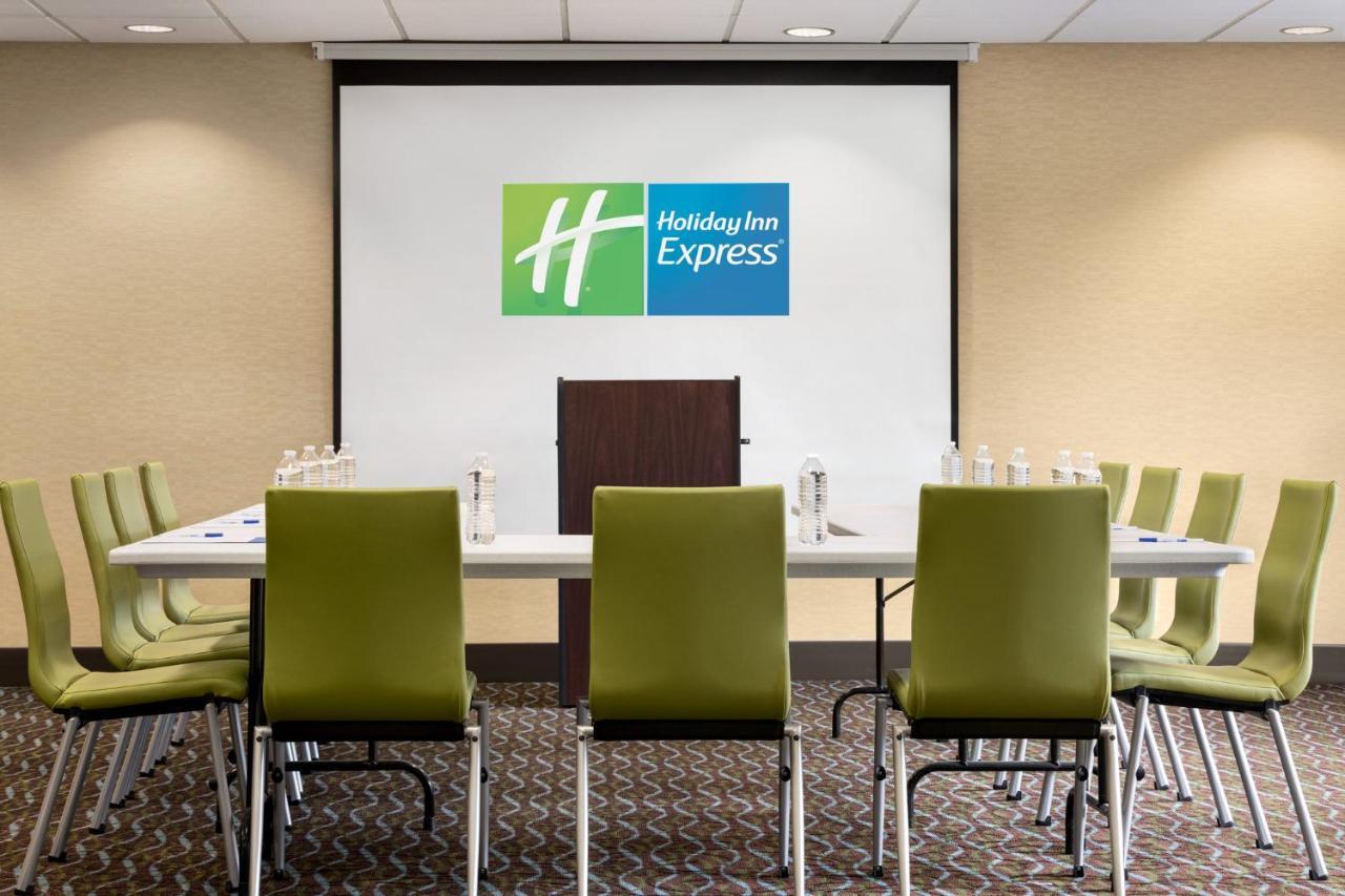 Holiday Inn Express Hotel & Suites Anniston/Oxford By Ihg Buitenkant foto