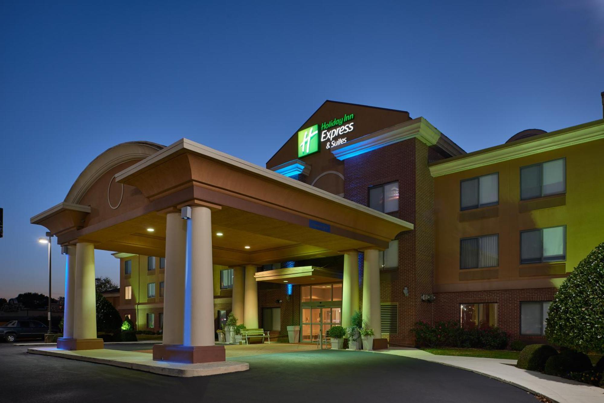 Holiday Inn Express Hotel & Suites Anniston/Oxford By Ihg Buitenkant foto